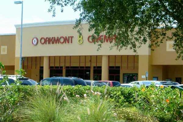  Oakmont 8 Cinemas