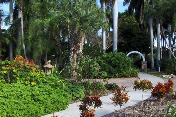 Palma Sola Gardens